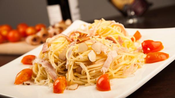 Vermicelli con tomates cherry y nueces al aceite pastas monticello 