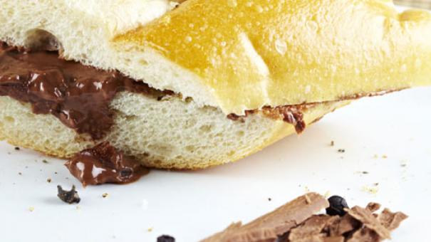 Pan con chocolate y aceite de oliva