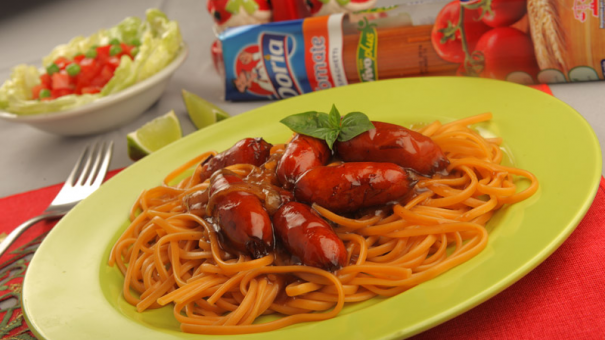 Spaghetti tomate doria con chorizo zenú