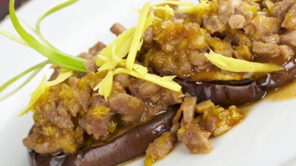 Berenjenas con carne picada y miso